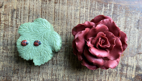 Ladybug Leaf and Begonia Set
