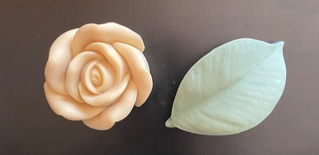 Perfect Rose with Leaf Set